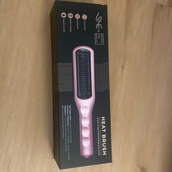 SHE Ceramic Heat Brush - Beyond the Beauty